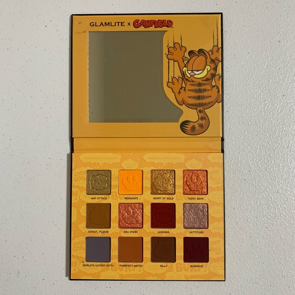 Glamlite x Garfield Eyeshadow Palette-New - Picture 2 of 13
